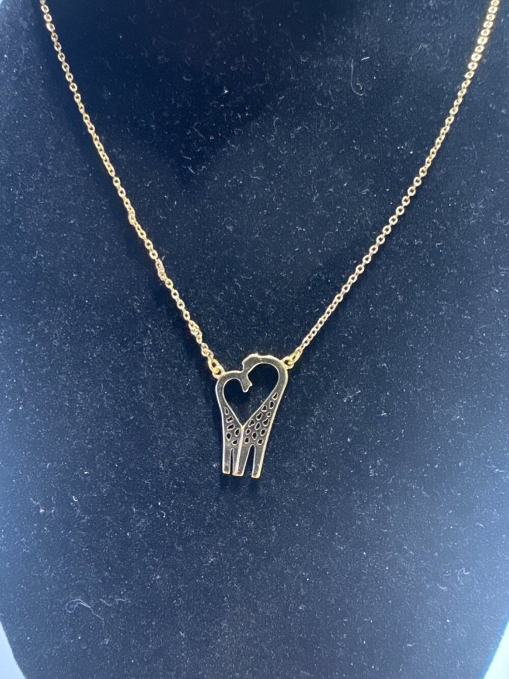 Kate Spade New York Mom Knows Best Giraffe Pendant Necklace 16.75 in Adjustable - Picture 2 of 6
